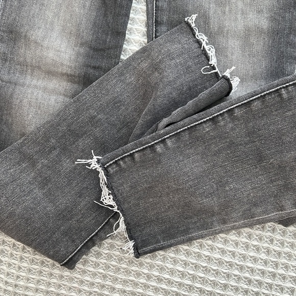 Abercrombie High Rise skinny jeans (size 26L) - Picture 4 of 7